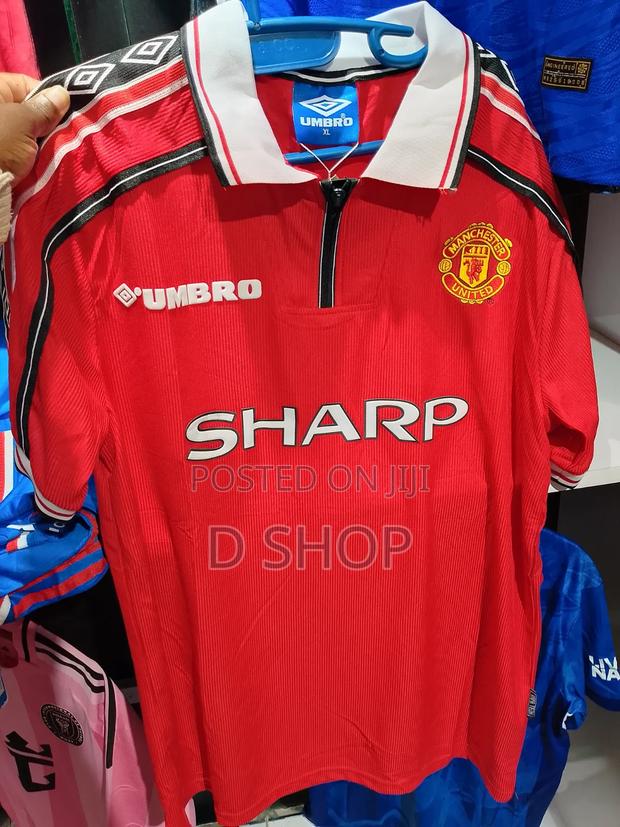 Manchester United Sharp Old School Version Jersey - main view