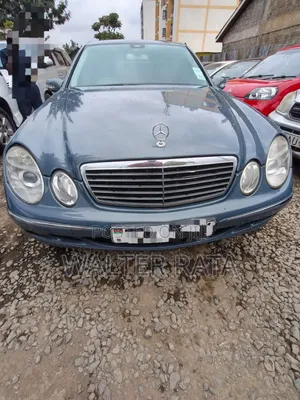 Mercedes-Benz E200 2005 Blue