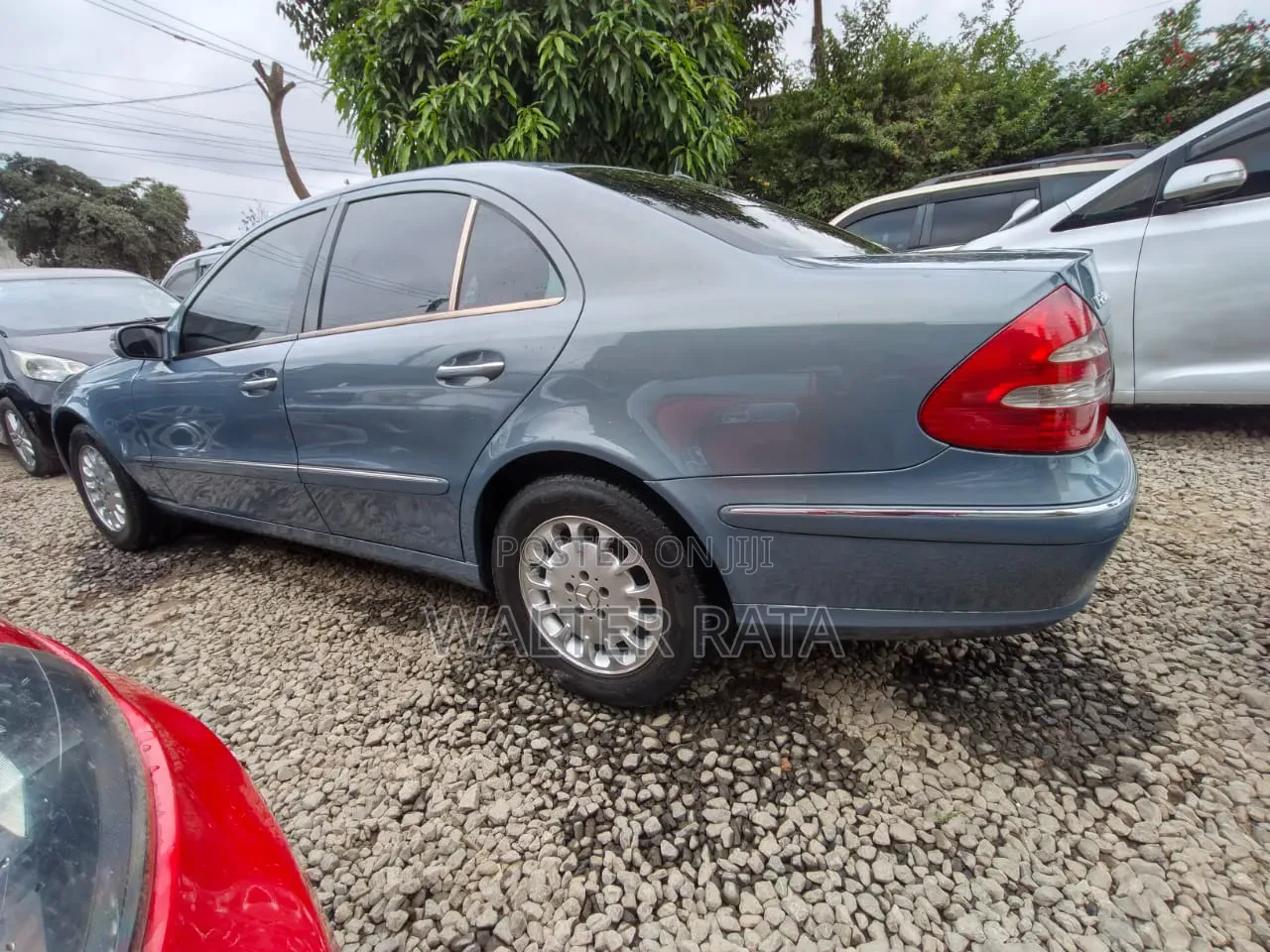 Mercedes-Benz E200 2005 Blue