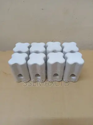 Porcelain Strain Insulator