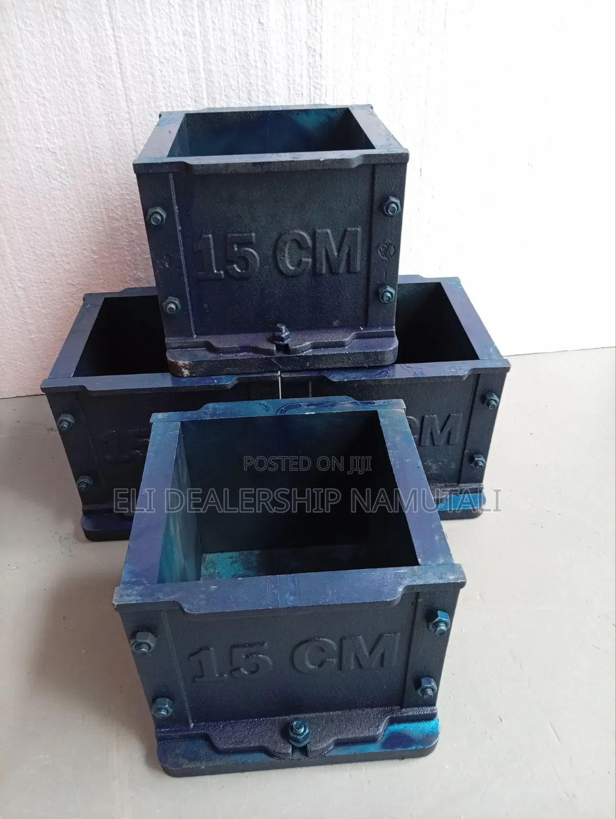 Industrial Cast Iron Concrete Cube Mould – 150mm Test Block