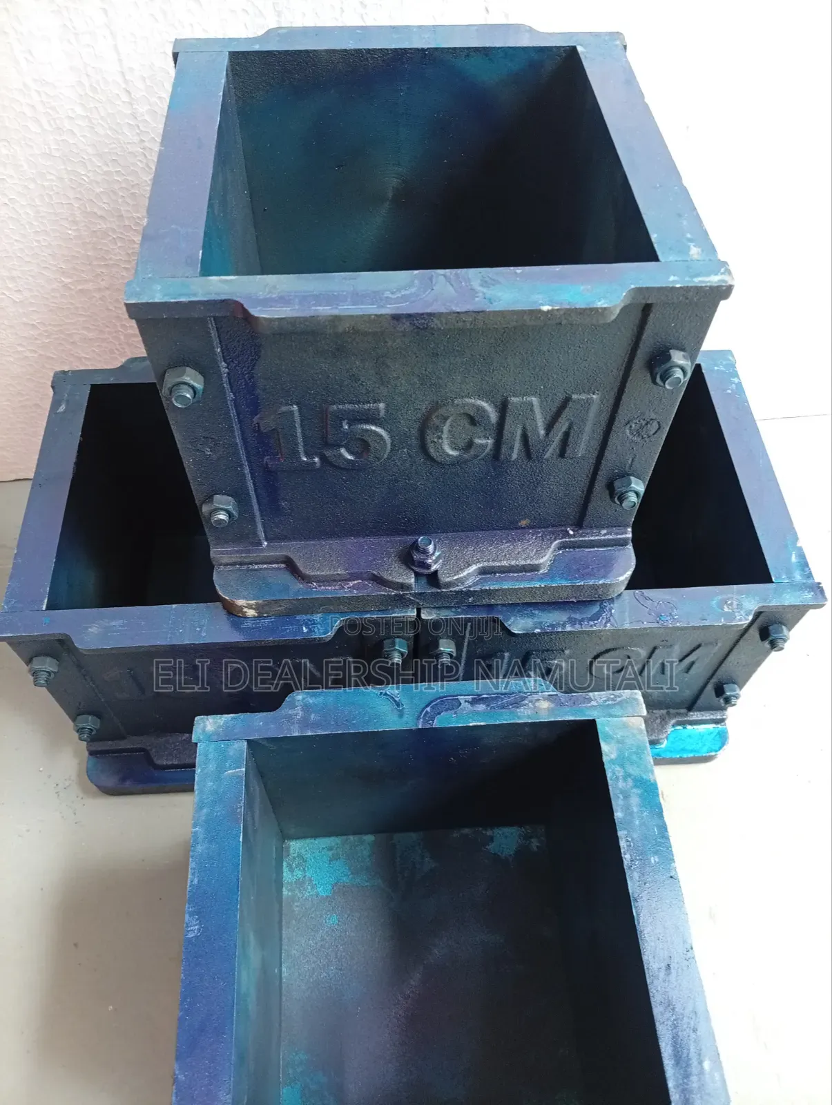 Industrial Cast Iron Concrete Cube Mould – 150mm Test Block