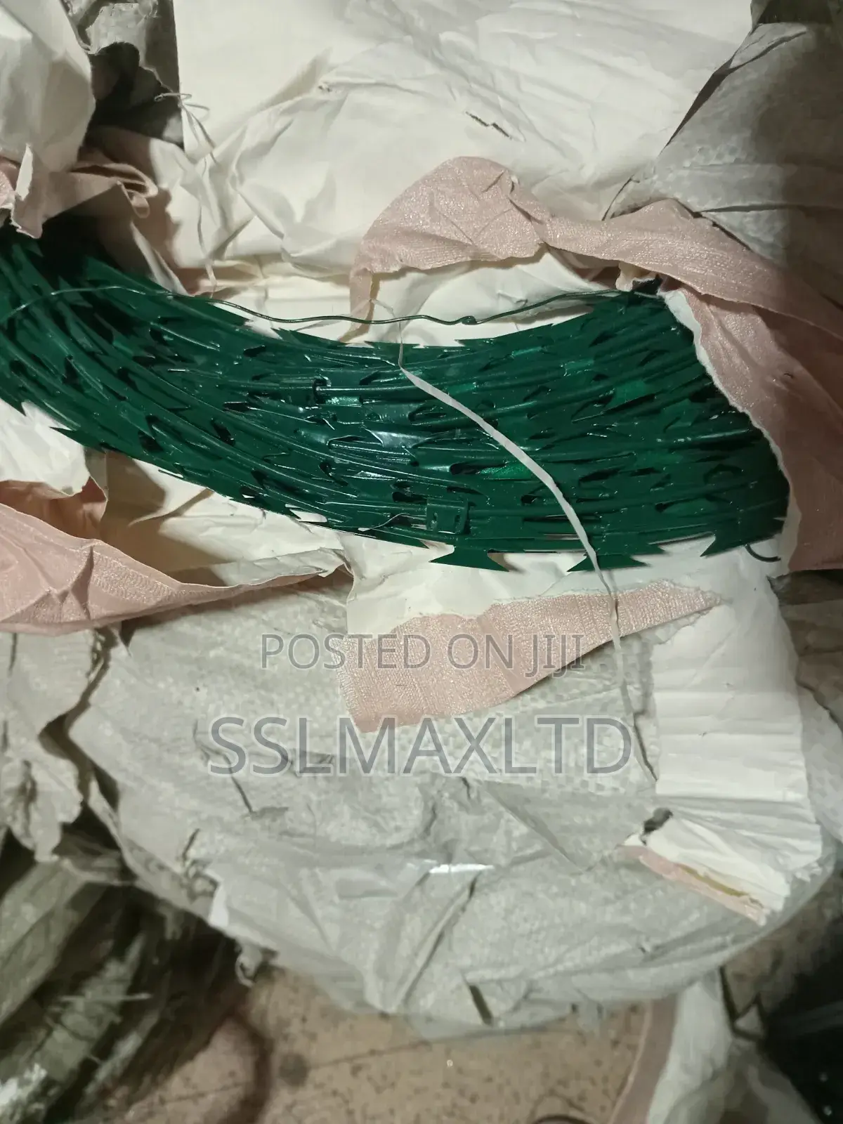 Jungle Green Razor Wire