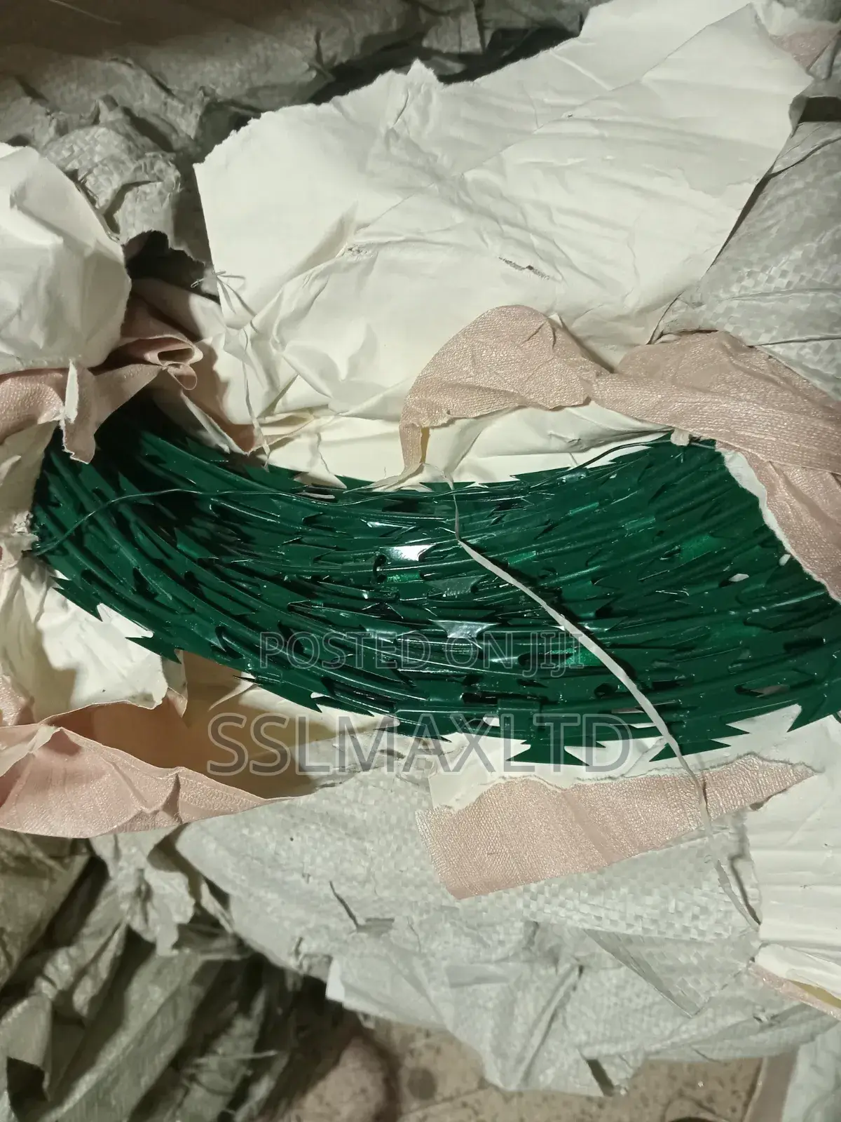 Jungle Green Razor Wire