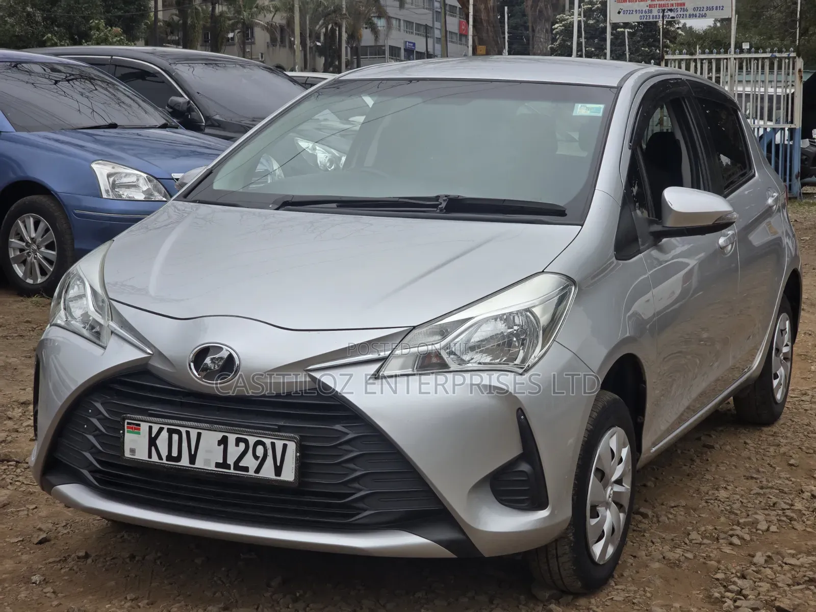 Toyota Vitz 2018 Silver