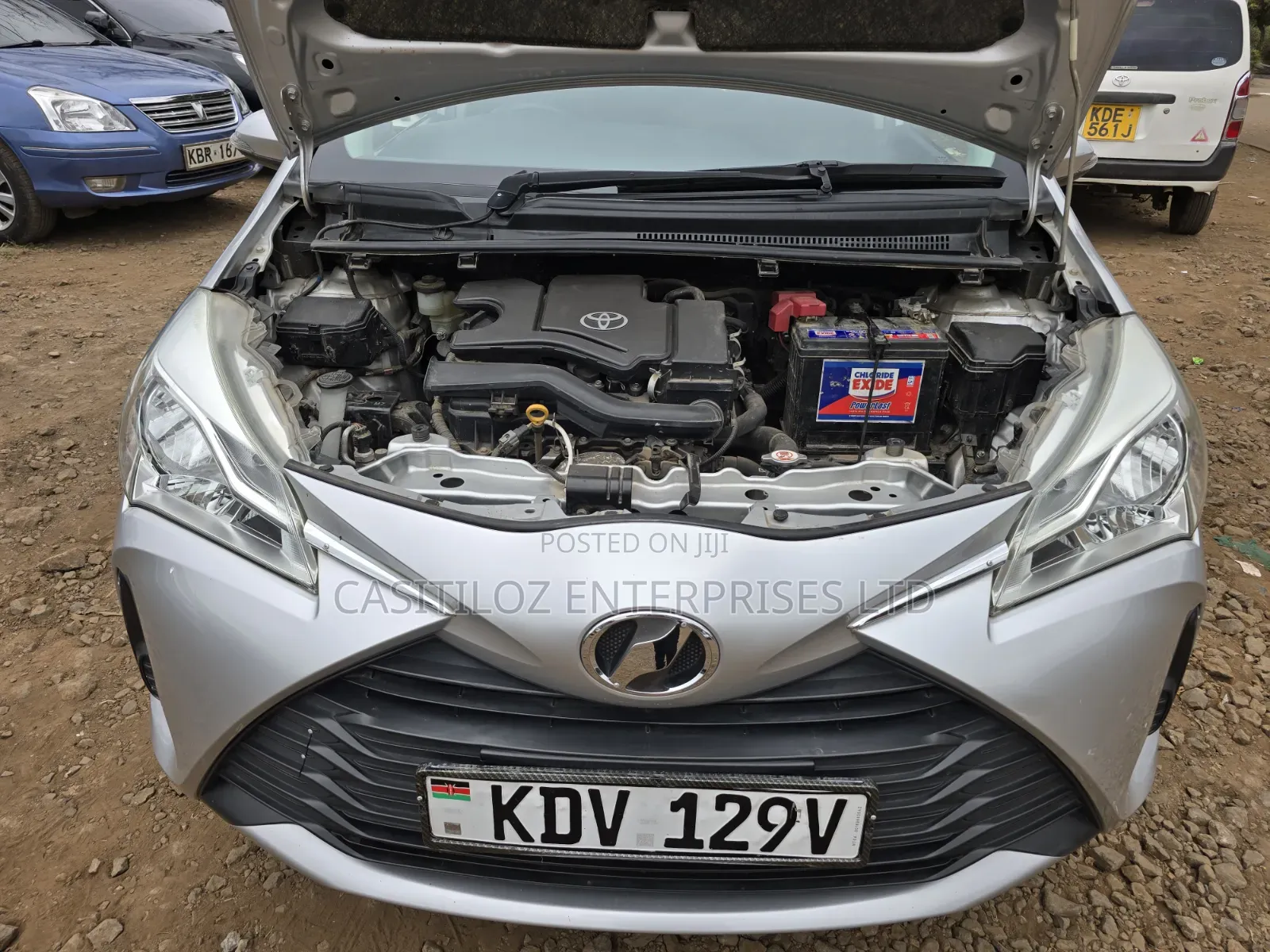 Toyota Vitz 2018 Silver