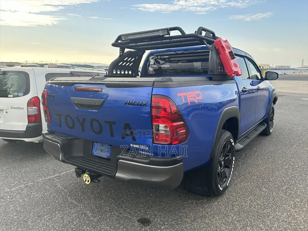Toyota Hilux 2.4 Diesel 2020 Blue