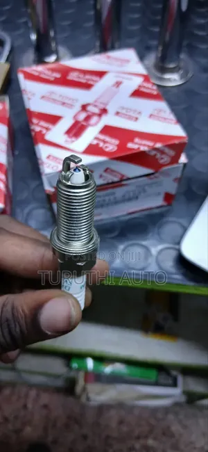 Spark Plug for Toyota Mark X Grx120,Crown FK20HBR11