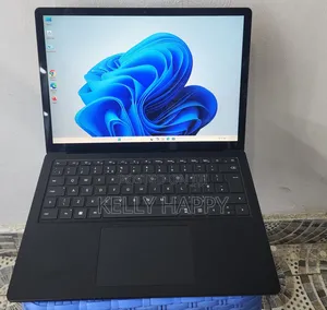 Laptop Microsoft 16GB Intel Core i7 SSD 512GB
