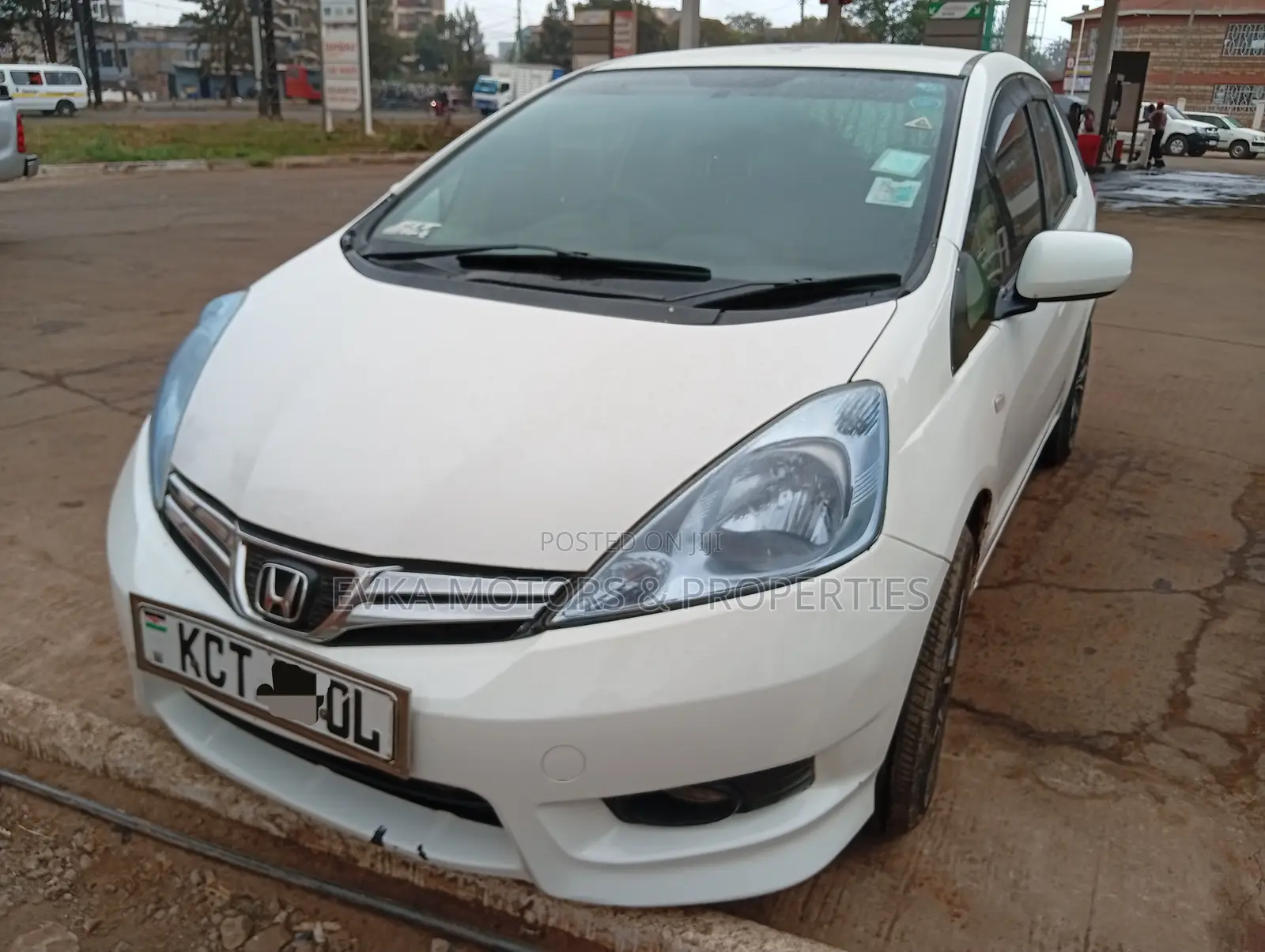 Honda Fit Shuttle 2012 White