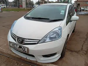 Honda Fit Shuttle 2012 White