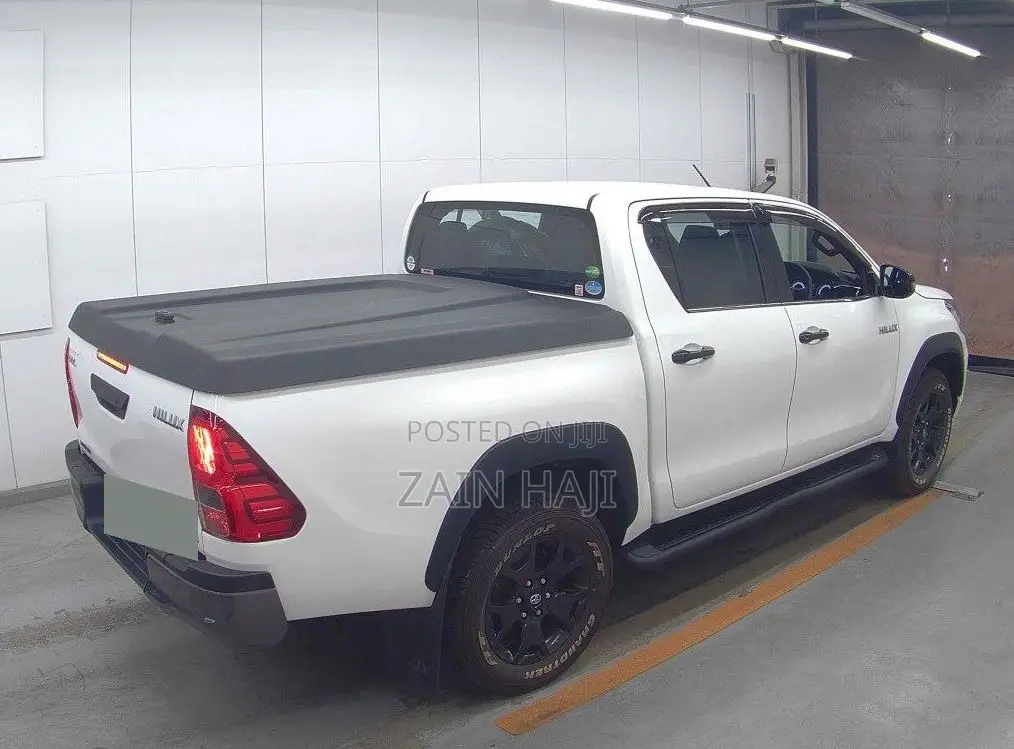 Toyota Hilux Revo Double Cab Deisel 2.4 AWD 2019 White