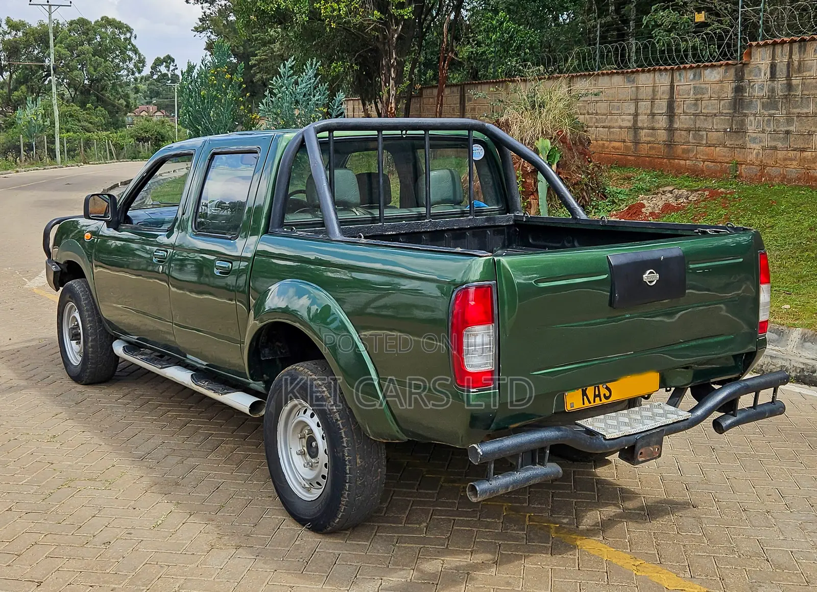Nissan Hardbody 1998 Green