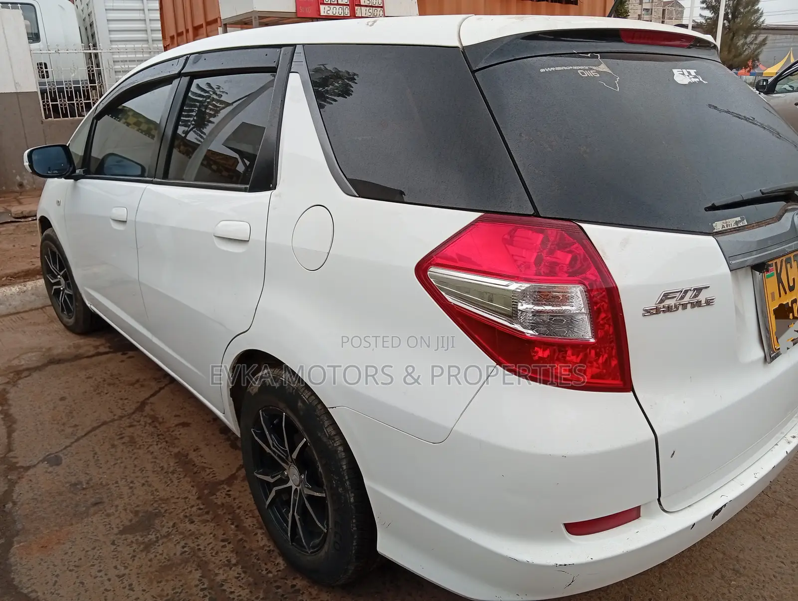 Honda Fit Shuttle 2012 White