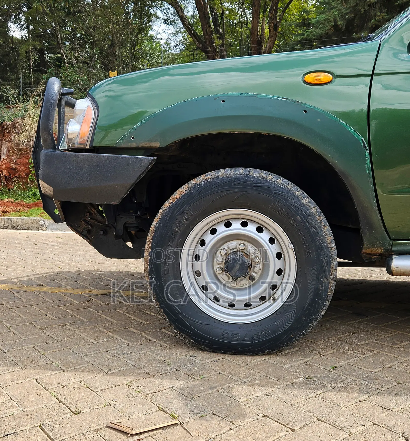 Nissan Hardbody 1998 Green