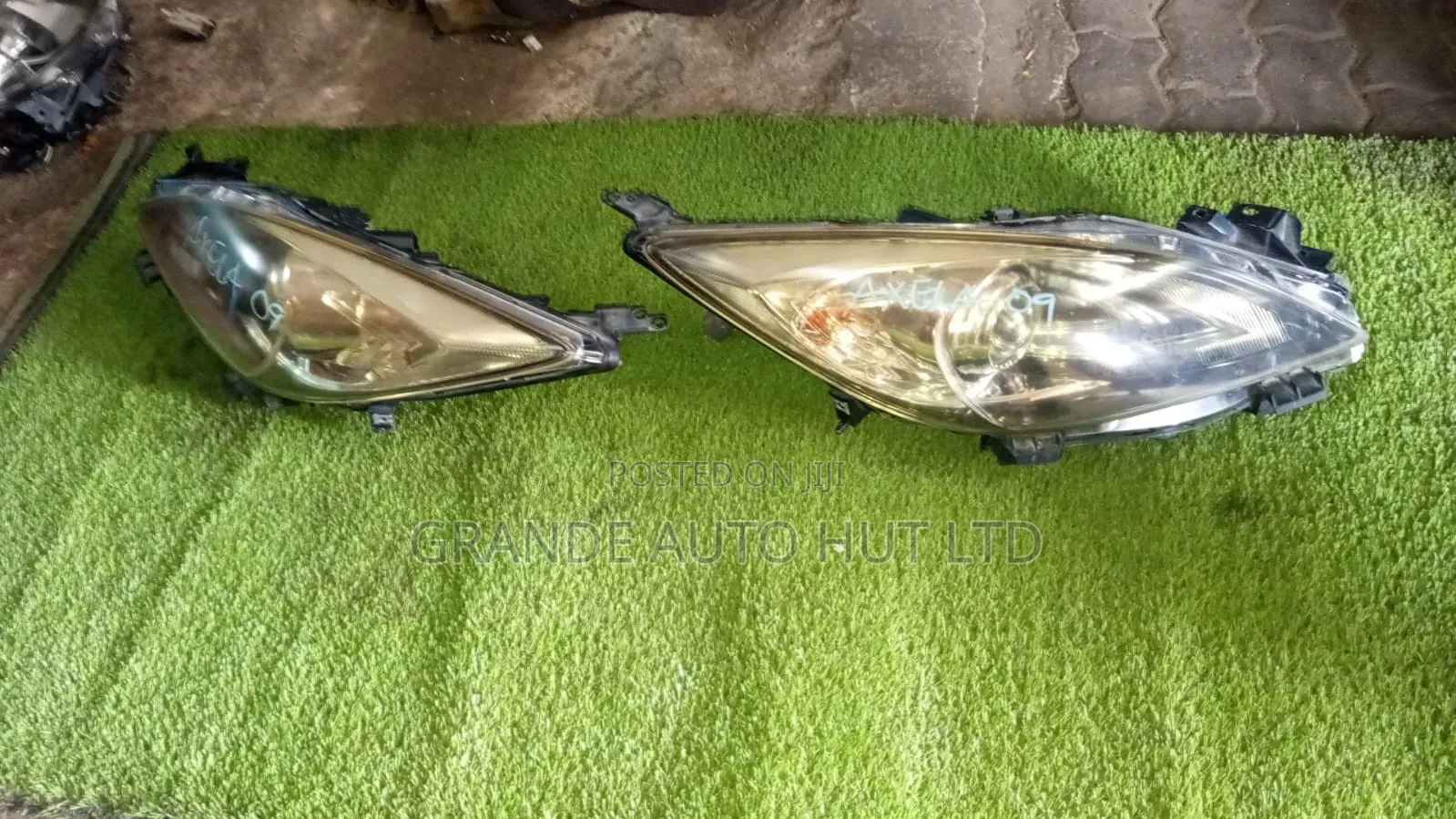 Mazda Axela Headlight