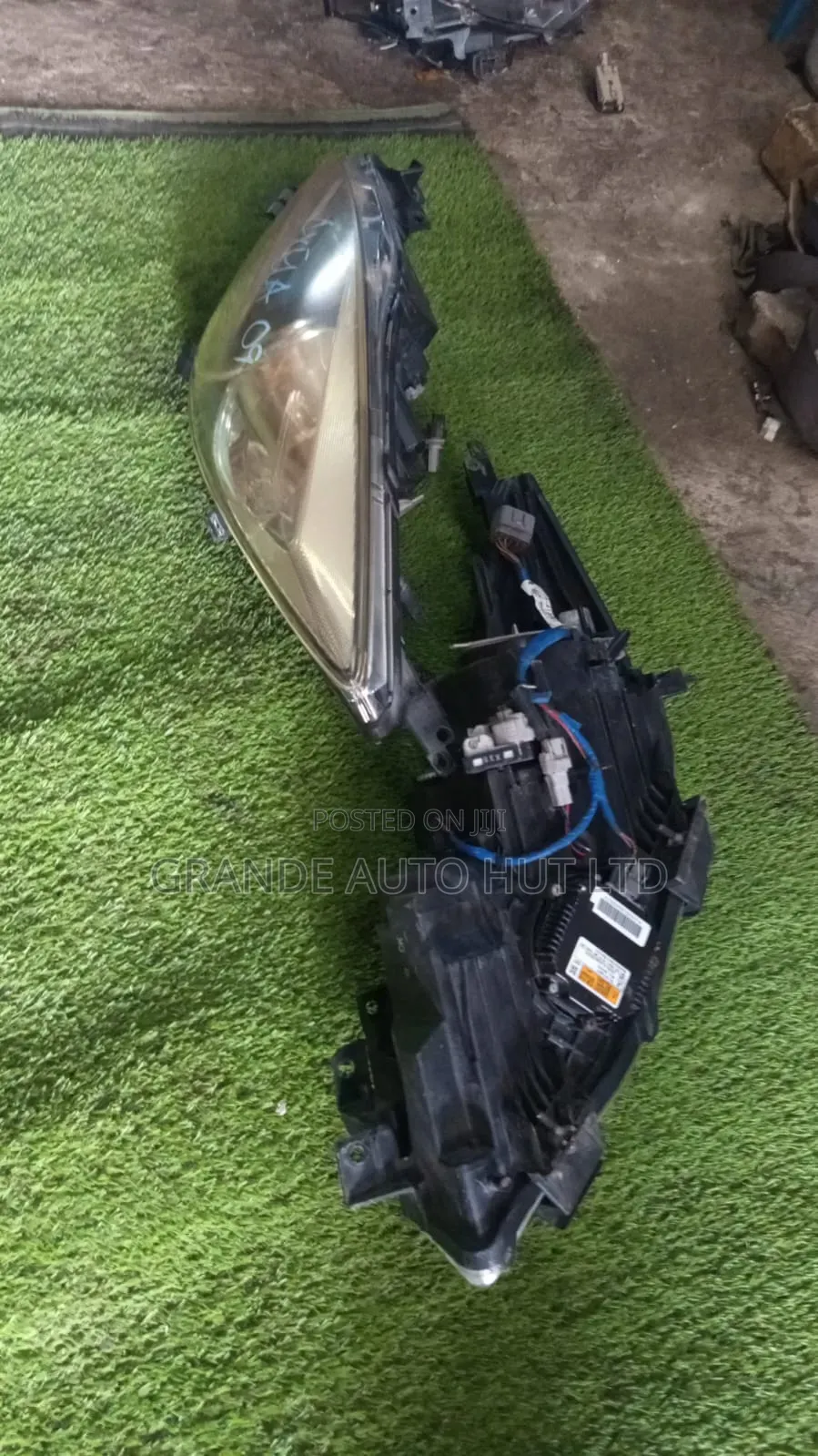 Mazda Axela Headlight