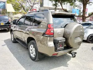 Toyota Land Cruiser Prado 2012 Black