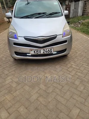 Toyota Ractis 2006 Silver
