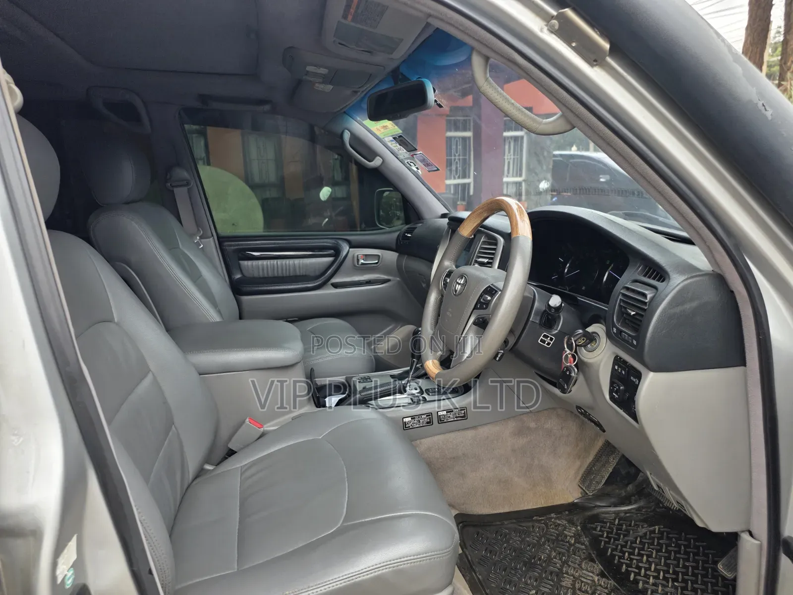Toyota Land Cruiser 100 4.7 Executive 2006 Silver