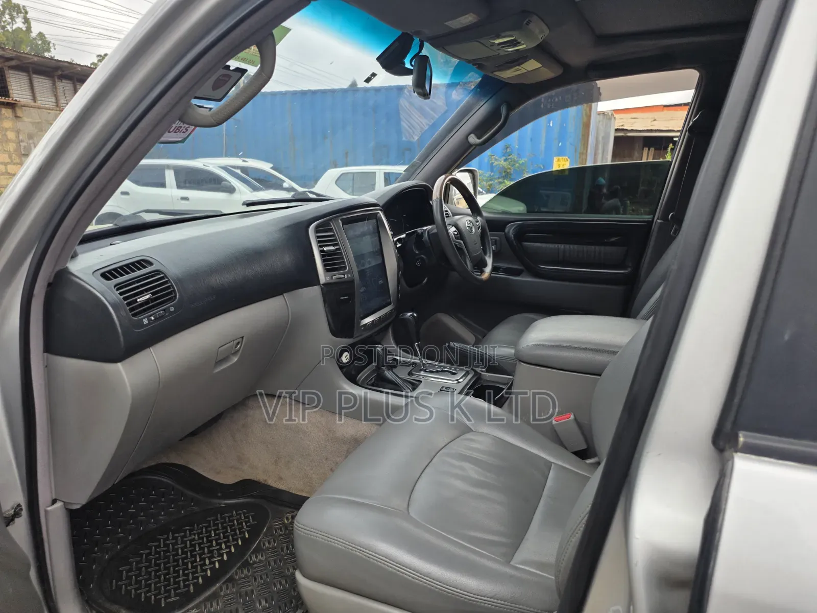 Toyota Land Cruiser 100 4.7 Executive 2006 Silver
