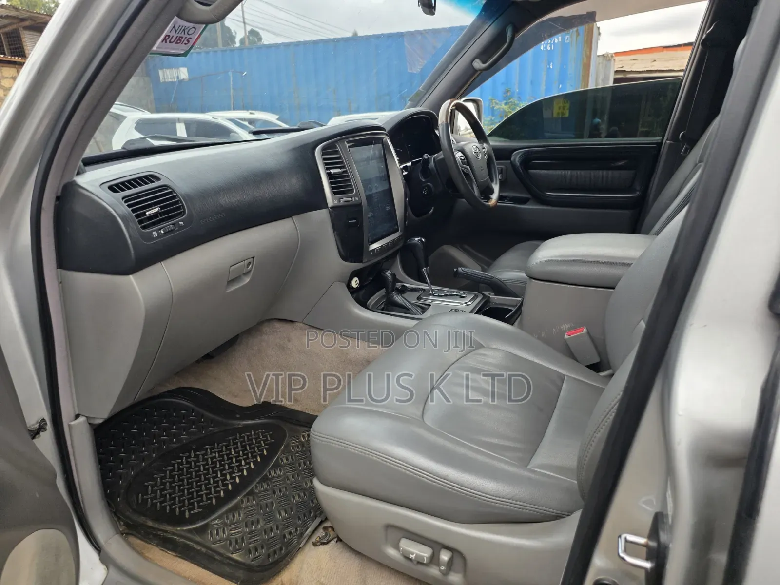 Toyota Land Cruiser 100 4.7 Executive 2006 Silver