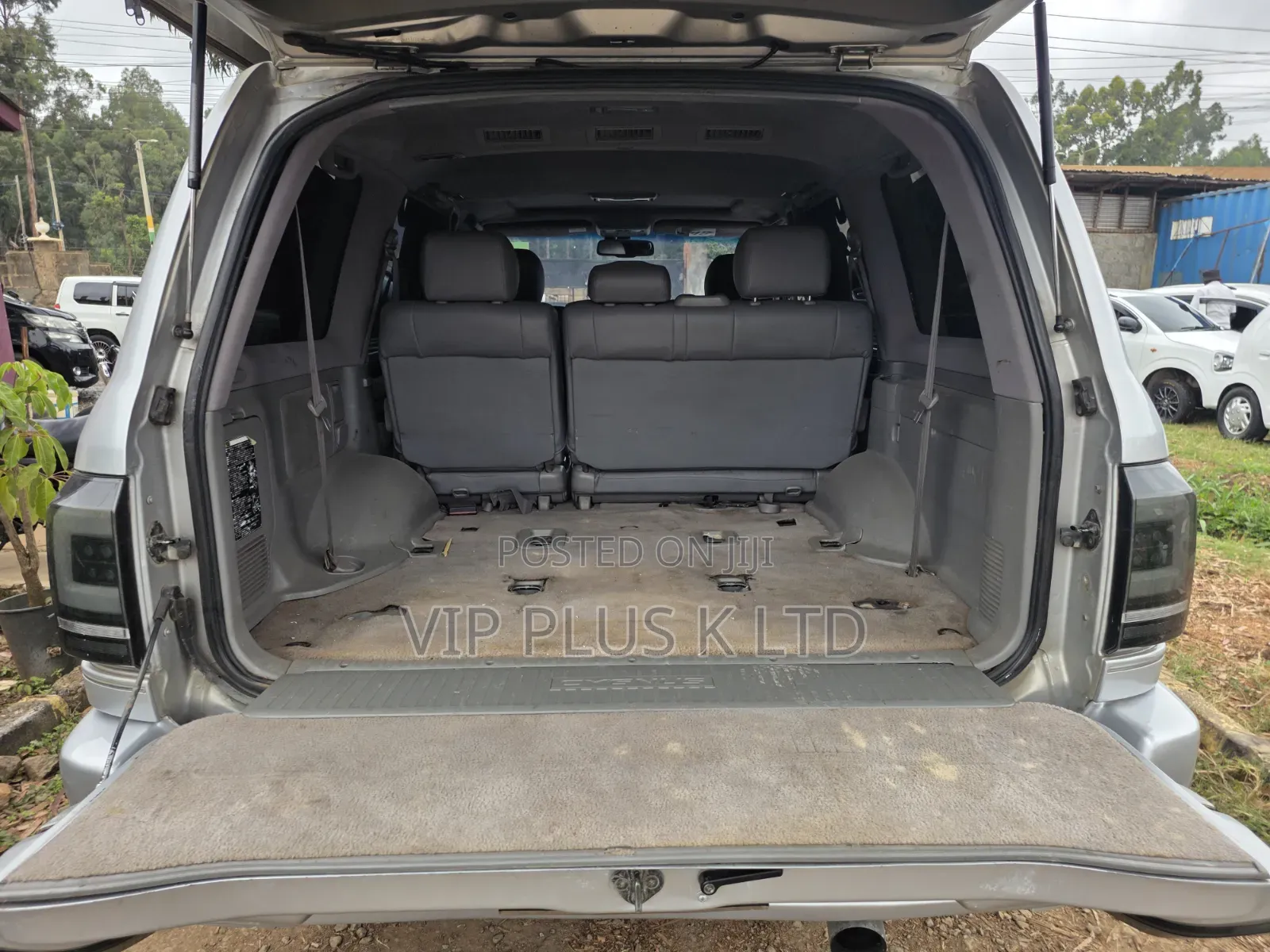 Toyota Land Cruiser 100 4.7 Executive 2006 Silver