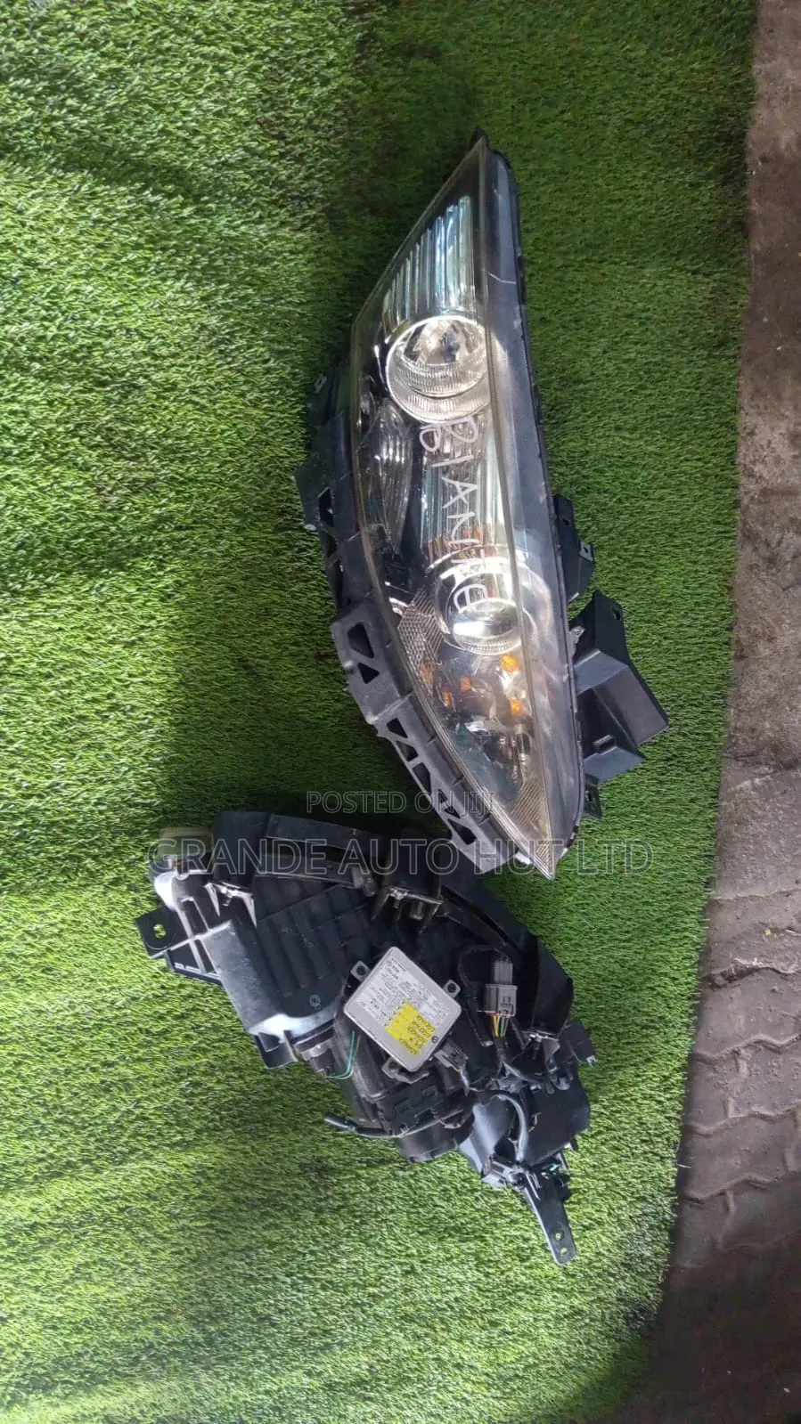 Mazda Biante Headlights