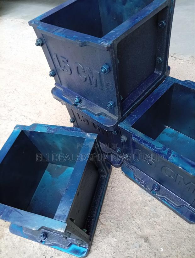 Concrete Strength Testing Mould – Heavy-Duty Cast Iron - thumbnail 2