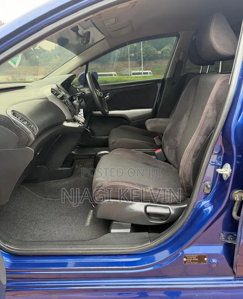 Honda Stream 2010 Blue