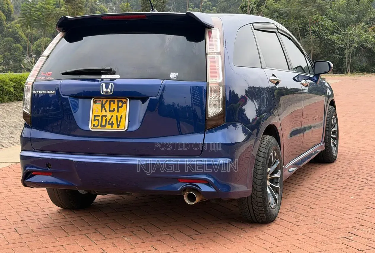 Honda Stream 2010 Blue
