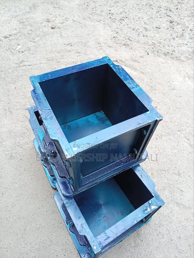 Standard 150mm Cube Mould for Concrete Quality Testing - thumbnail 2