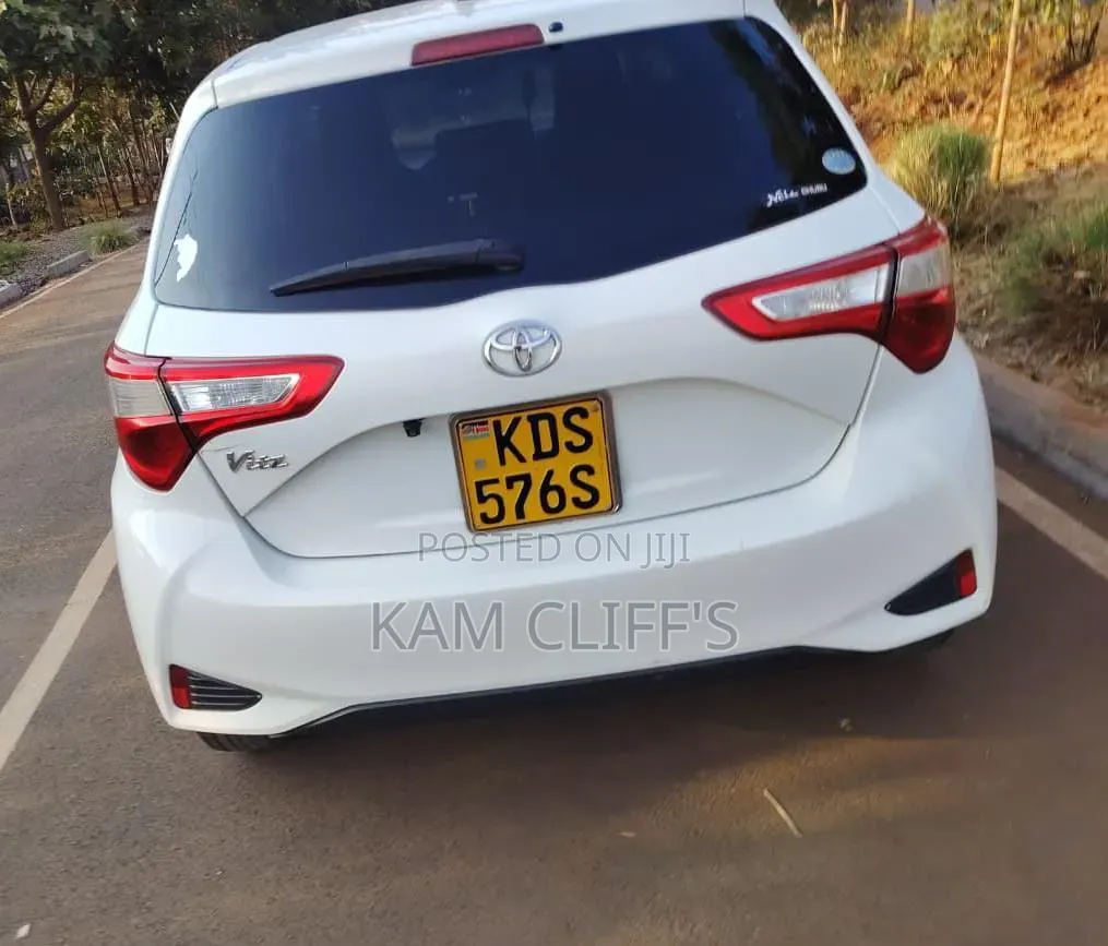 Toyota Vitz 2018 Off white
