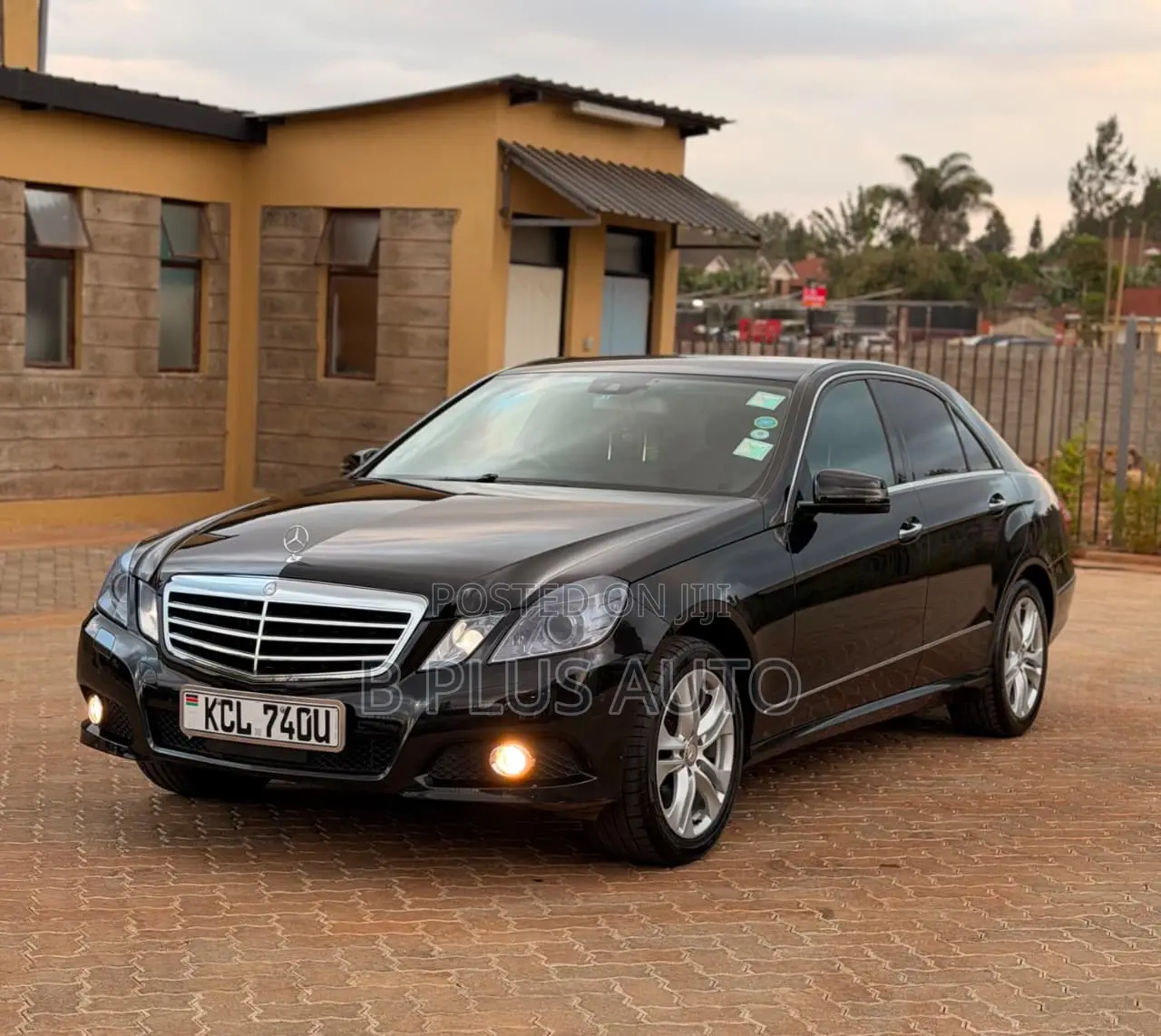 Mercedes-Benz E350 2010 Black