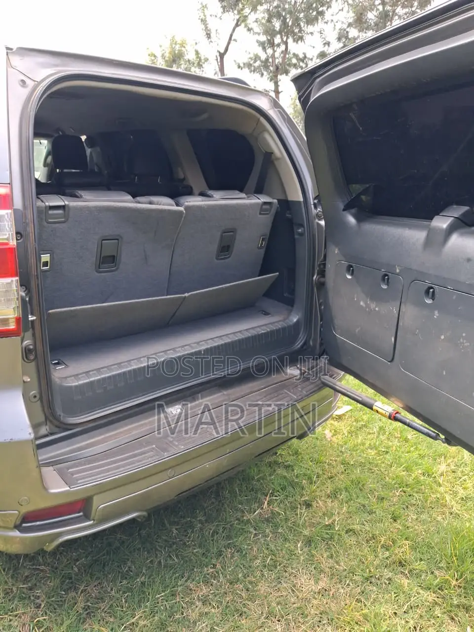 Toyota Land Cruiser 2012 Gray