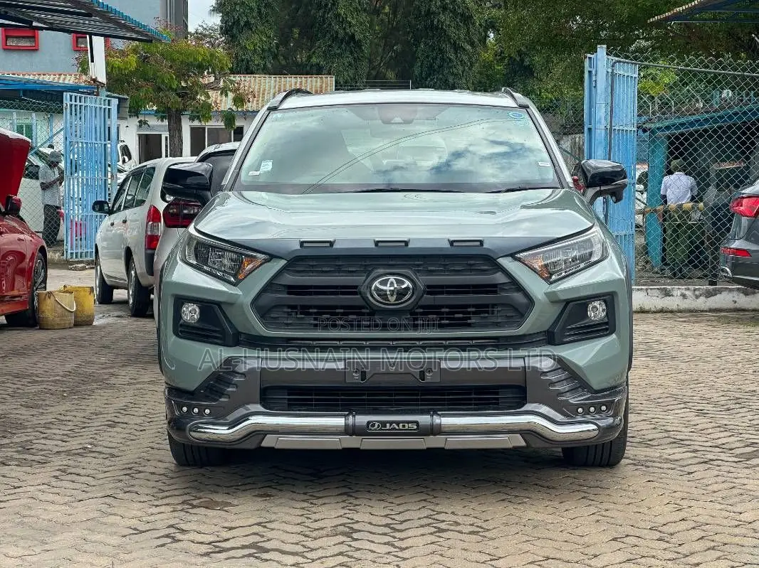 Toyota RAV4 Adventure 2019 Green