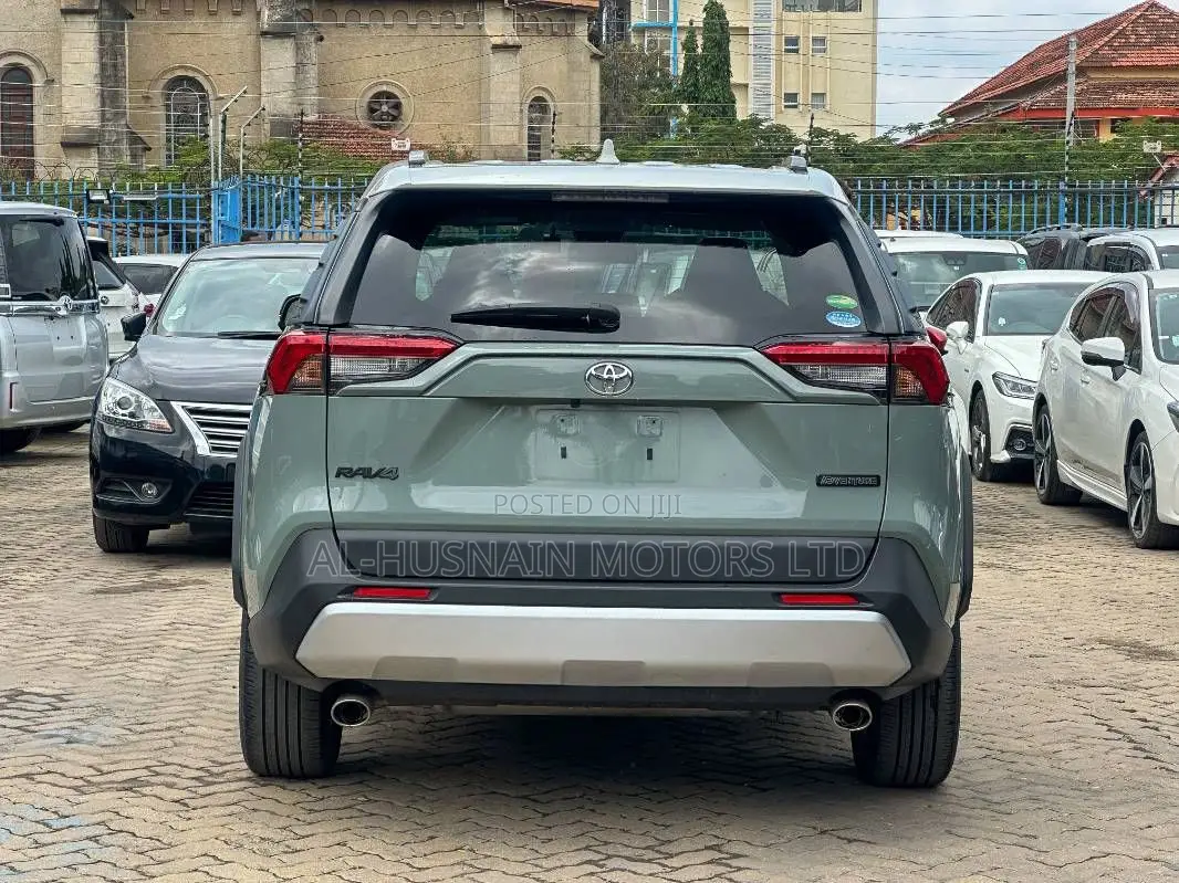 Toyota RAV4 Adventure 2019 Green