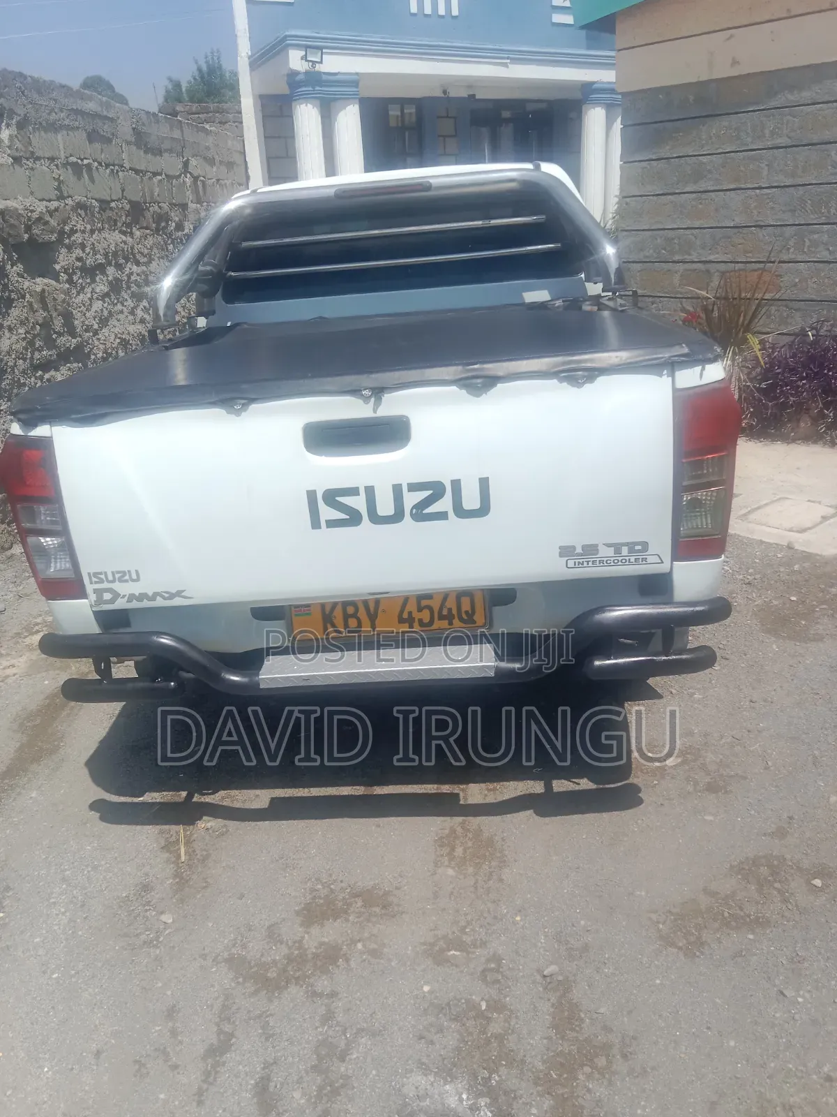 Isuzu D-MAX 2014 Black