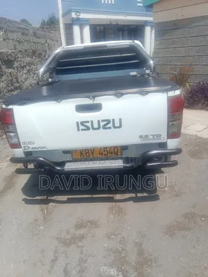 Isuzu D-MAX 2014 Black