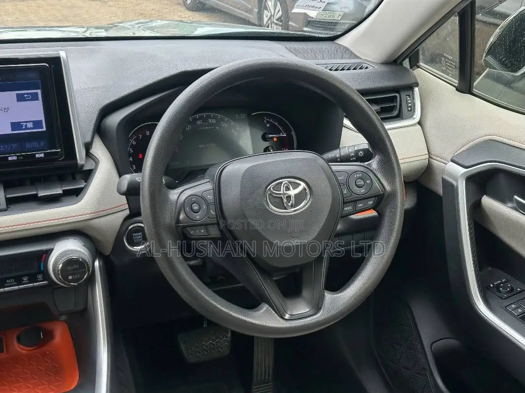 Toyota RAV4 Adventure 2019 Green