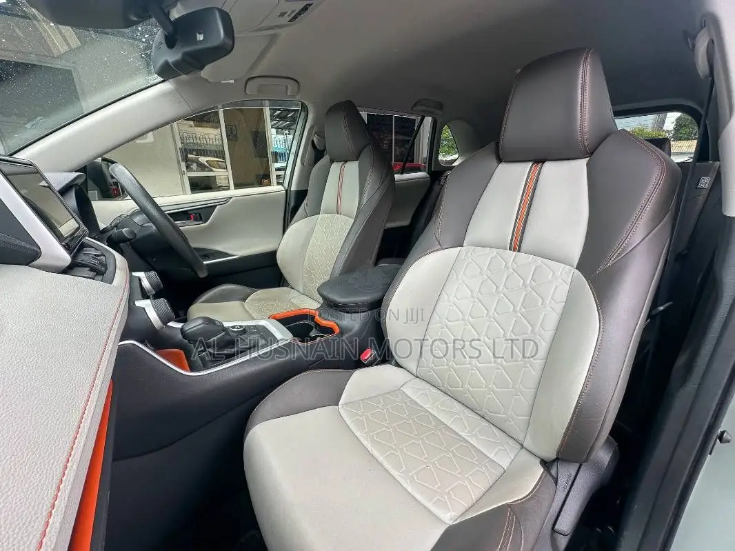 Toyota RAV4 Adventure 2019 Green