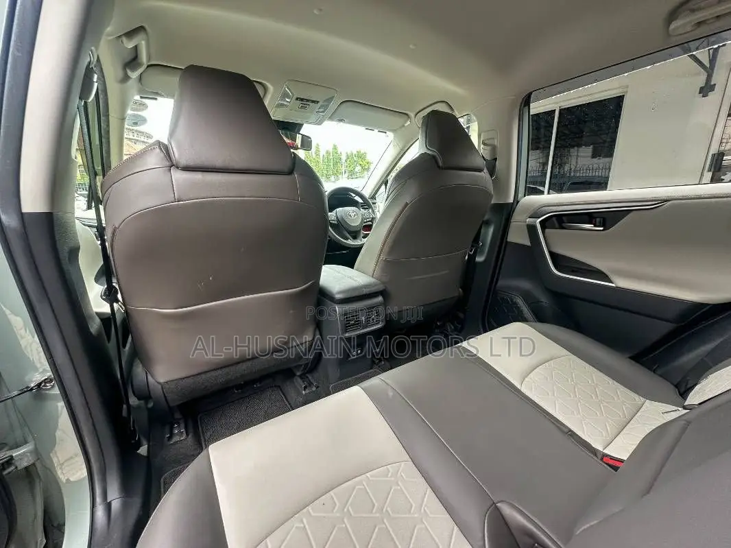 Toyota RAV4 Adventure 2019 Green
