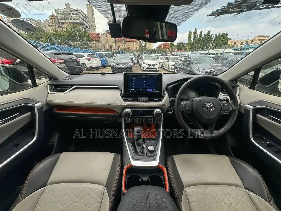 Toyota RAV4 Adventure 2019 Green
