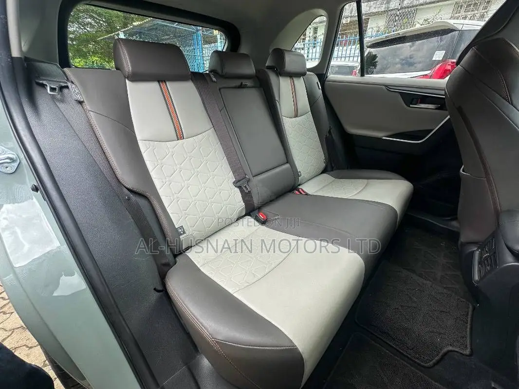Toyota RAV4 Adventure 2019 Green