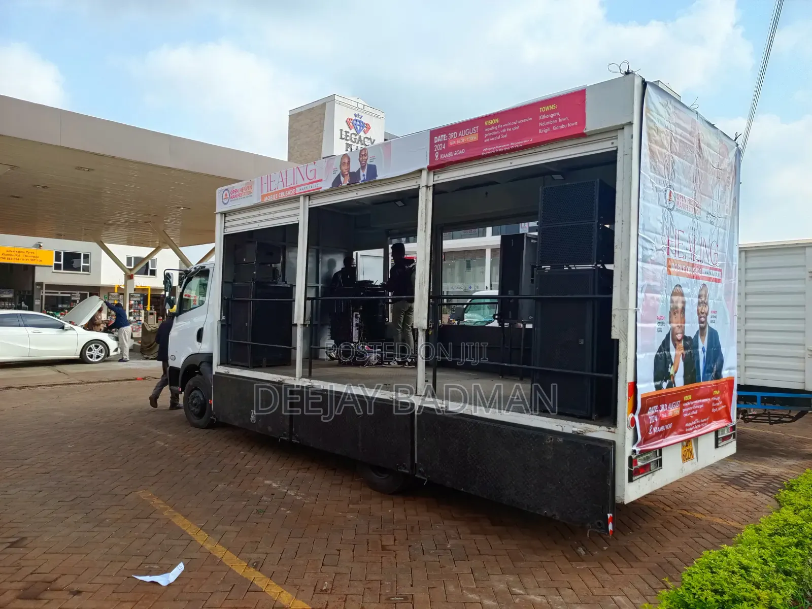 Roadshow Trucks