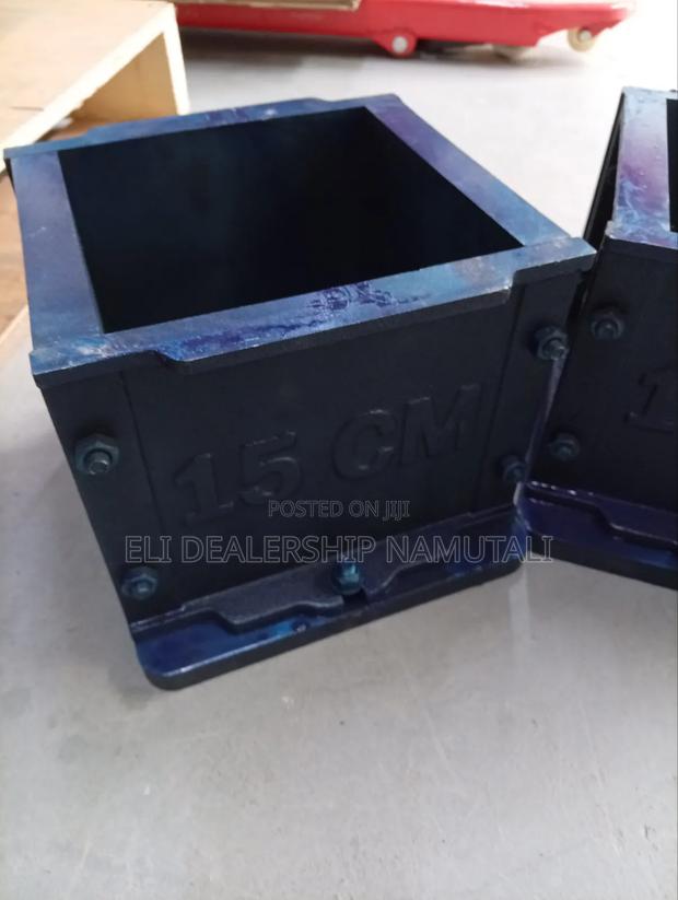 Reliable 15cm Concrete Cube Mould for Construction Testing