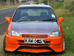 Toyota Starlet 2000 Orange