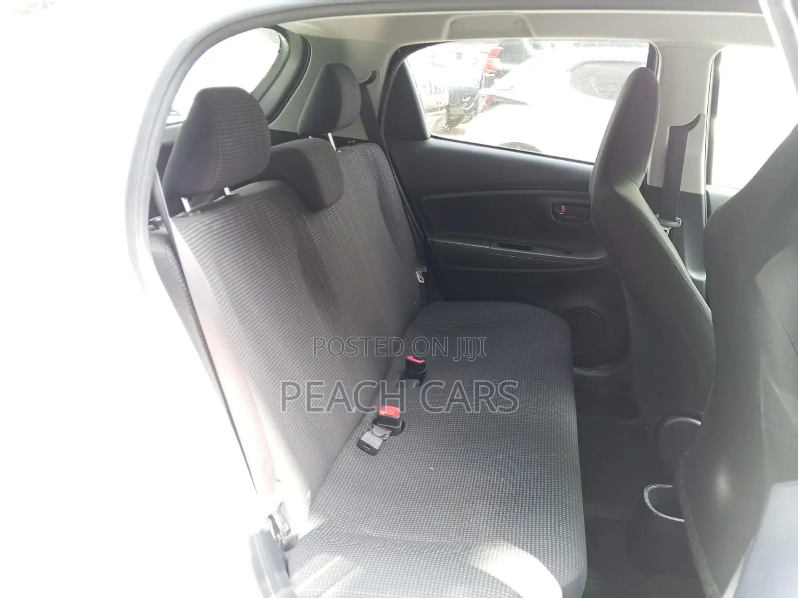 Toyota Vitz 2019 Silver