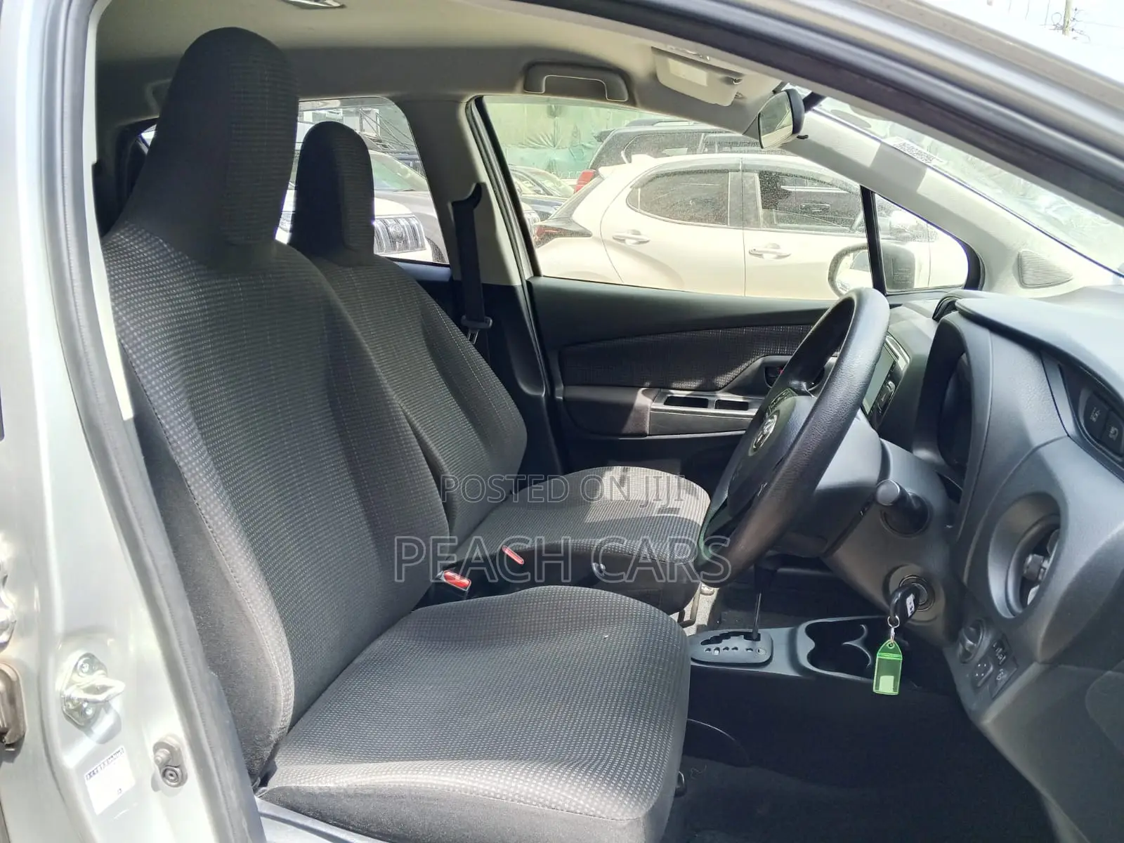 Toyota Vitz 2019 Silver