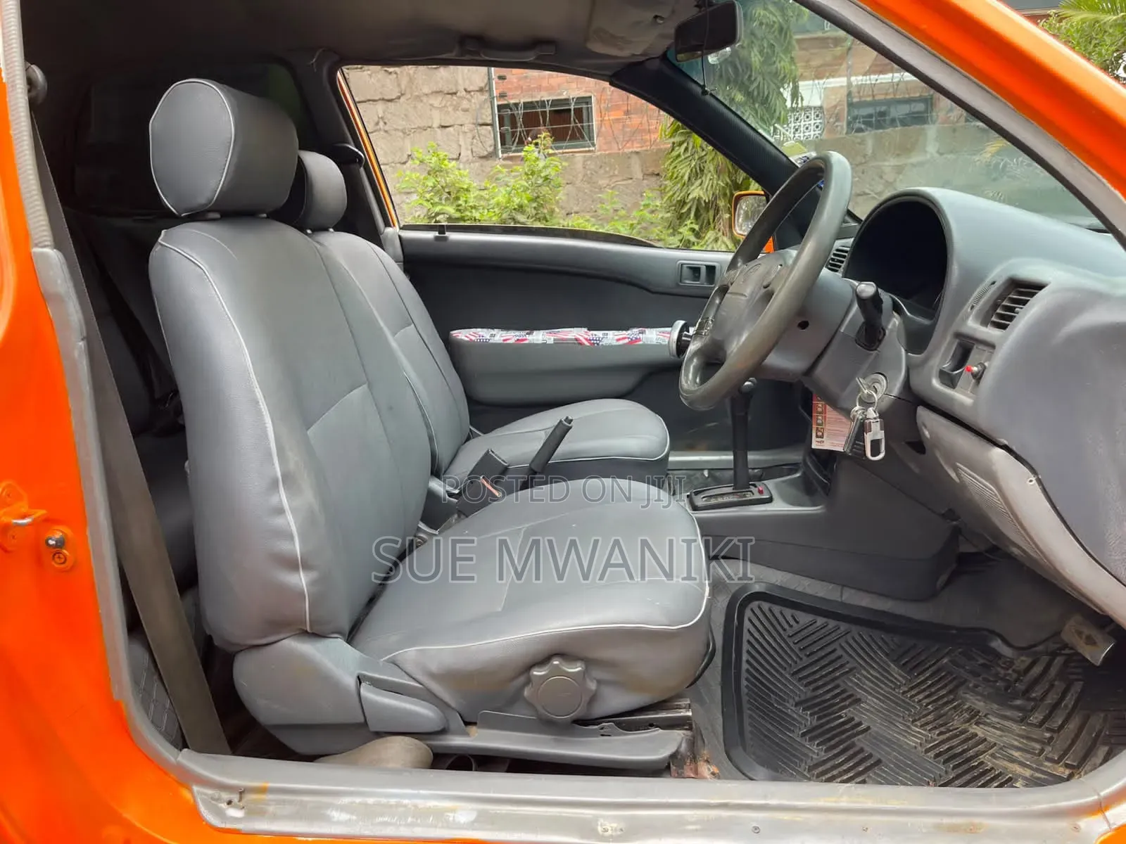 Toyota Starlet 2000 Orange